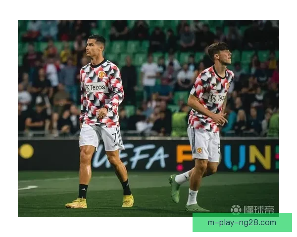 查理·麦克尼尔合同到期离开曼联加盟谢周三开启新篇章